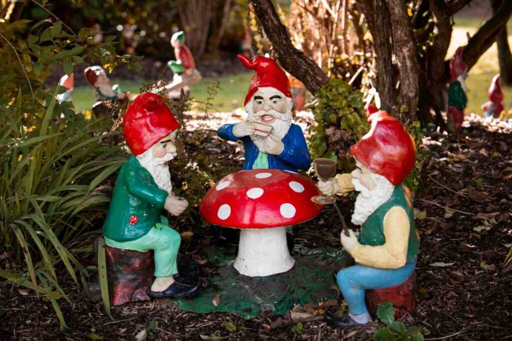 garden gnomes trend